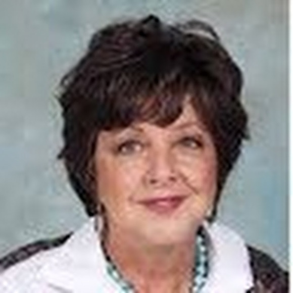 Meet your Posher, Beth - Picture 1 of 1